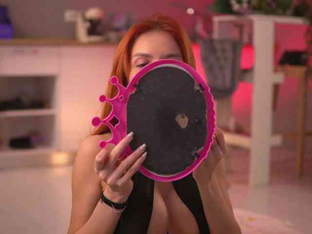 LeyaMeyers LeyaMeyers