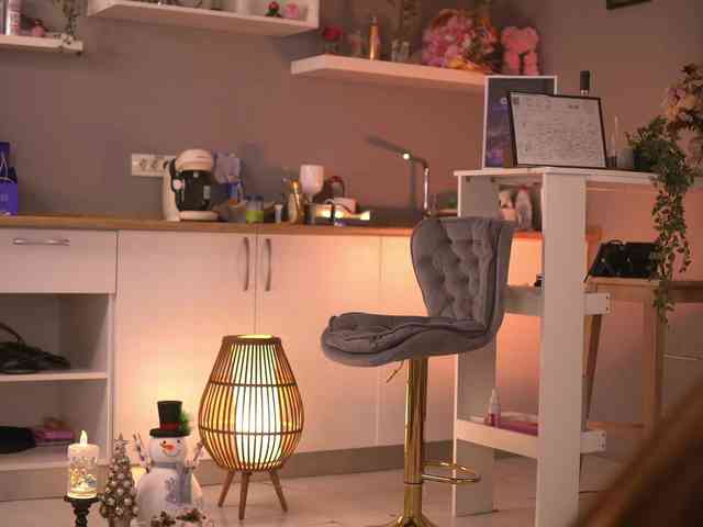 LeyaMeyers LeyaMeyers