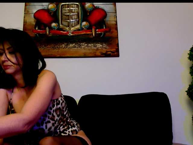 Carmen4u's BongaCams show and profile