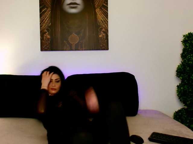 Carmen4u's BongaCams show and profile
