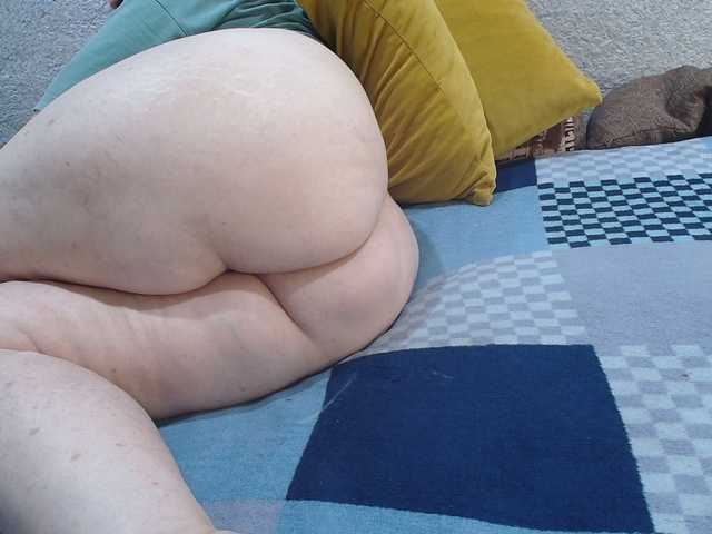  MILAax chat room