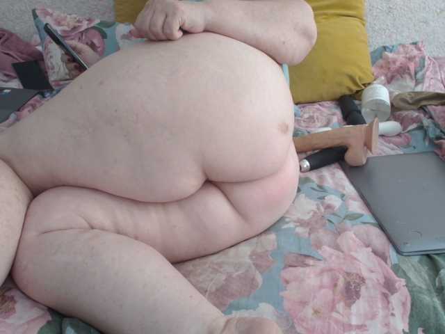 MILAax's BongaCams show and profile