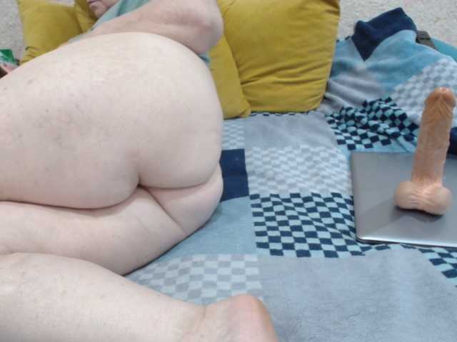 MILAax from BongaCams