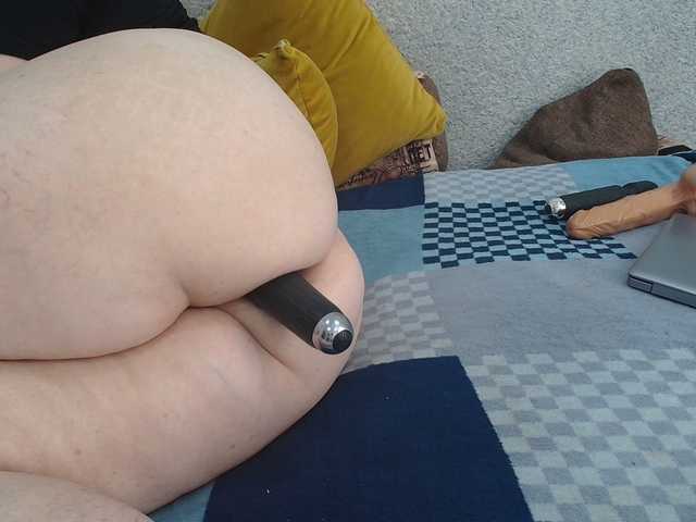 MILAax chat room
