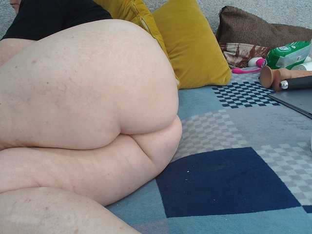  MILAax chat room