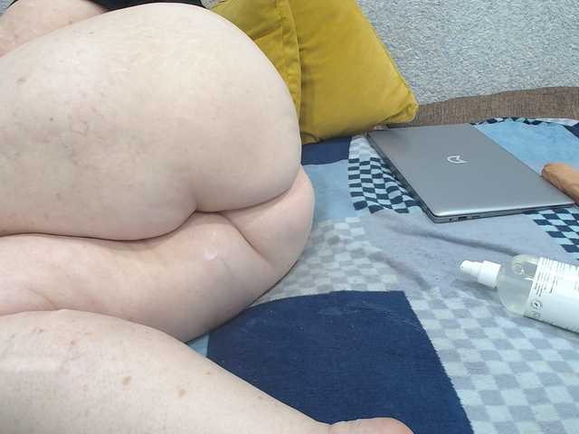  MILAax chat room