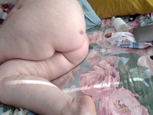 MILAax's BongaCams show and profile