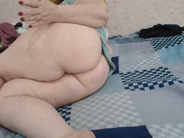 MILAax's BongaCams show and profile