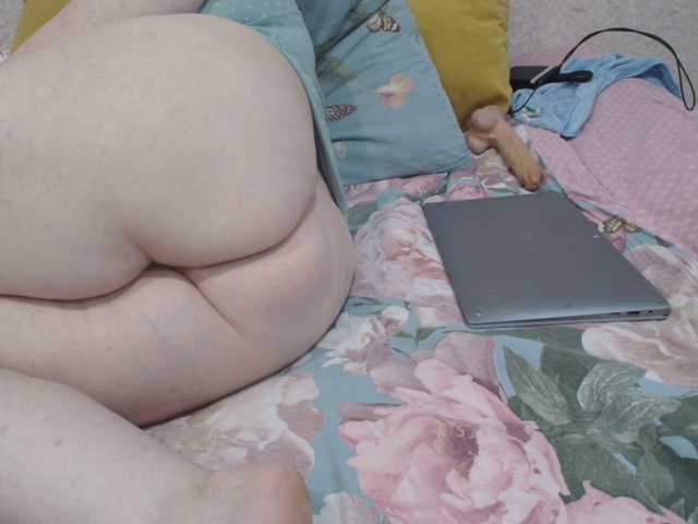 MILAax's BongaCams show and profile