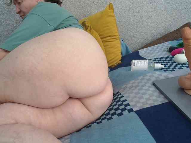 MILAax webcam