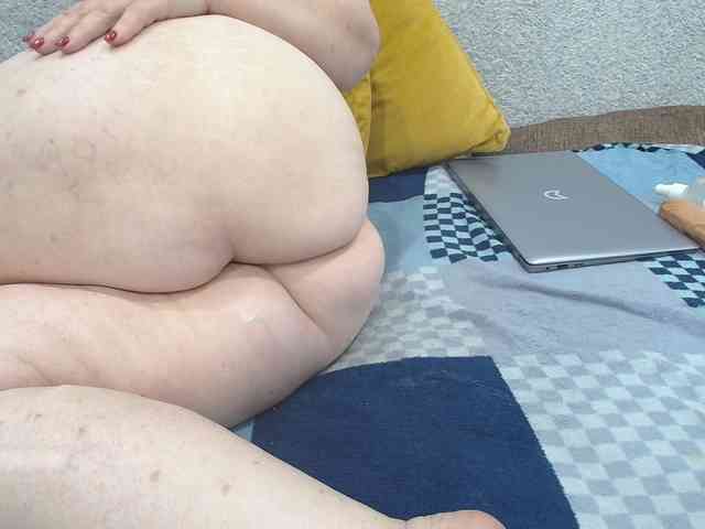 MILAax Live Webcam on BongaCams