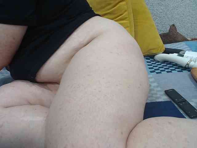 hidden cam MILAax