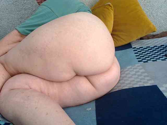 MILAax webcam