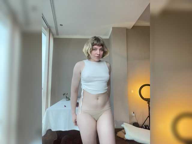 A-Huli — Hello, I'm Asya. Thank you for supporting me, I try to be sincere and open for you, I love you.  I want to go be in the top  @remain 