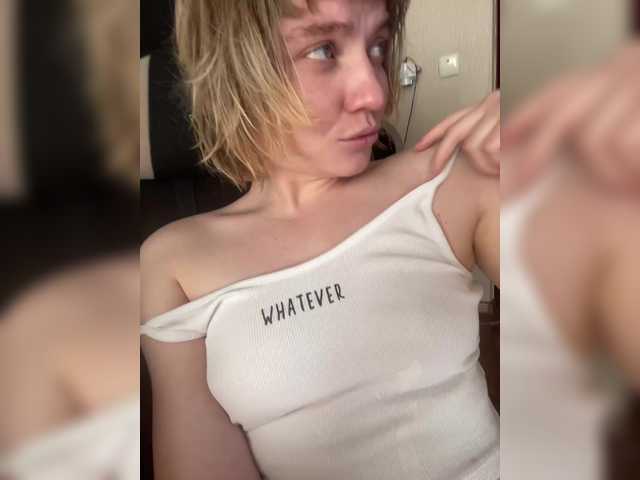 A-Huli's BongaCams show and profile