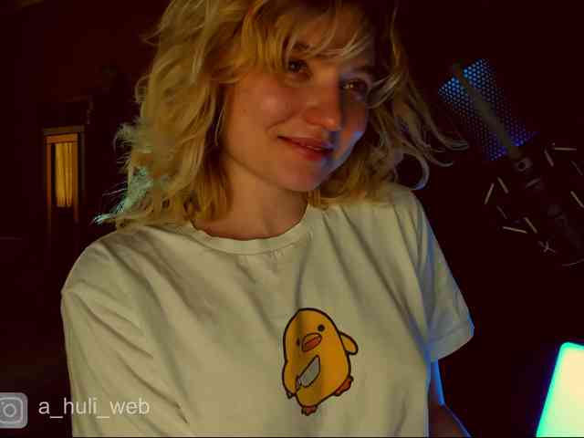 A-Huli Live Webcam on BongaCams