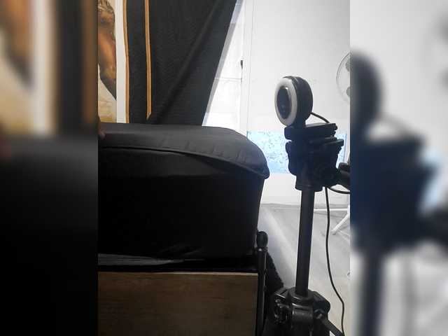 QueenAnitaDix's BongaCams show and profile