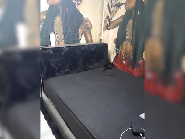 QueenAnitaDix's BongaCams show and profile