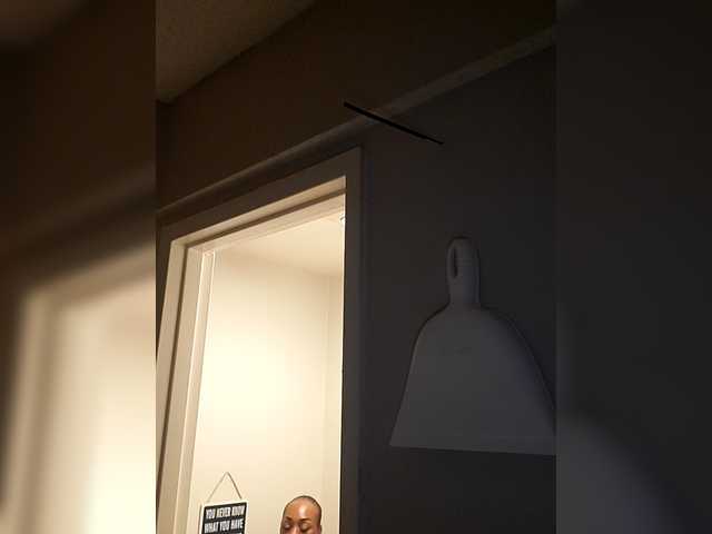 QueenAnitaDix's BongaCams show and profile