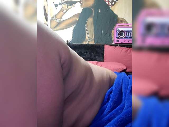 QueenAnitaDix's BongaCams show and profile