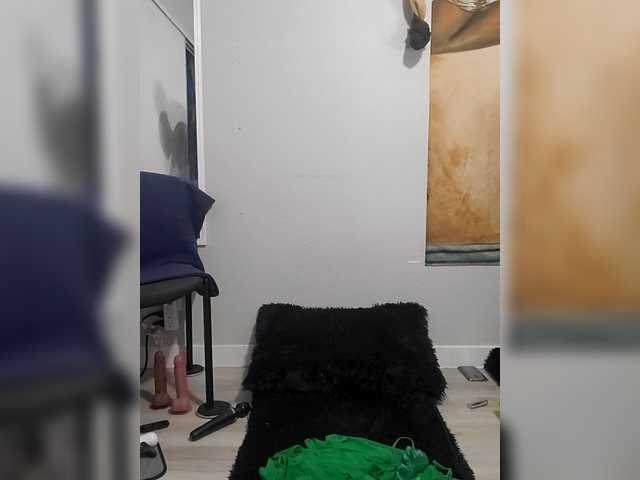 QueenAnitaDix's BongaCams show and profile