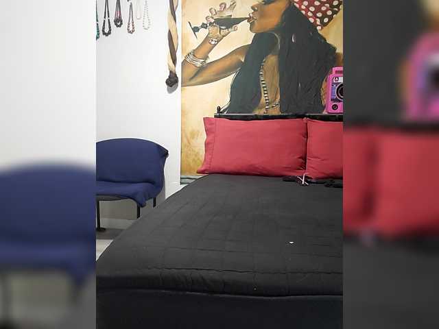 QueenAnitaDix's BongaCams show and profile