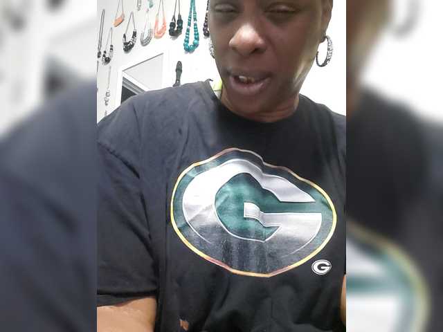 QueenAnitaDix's BongaCams show and profile