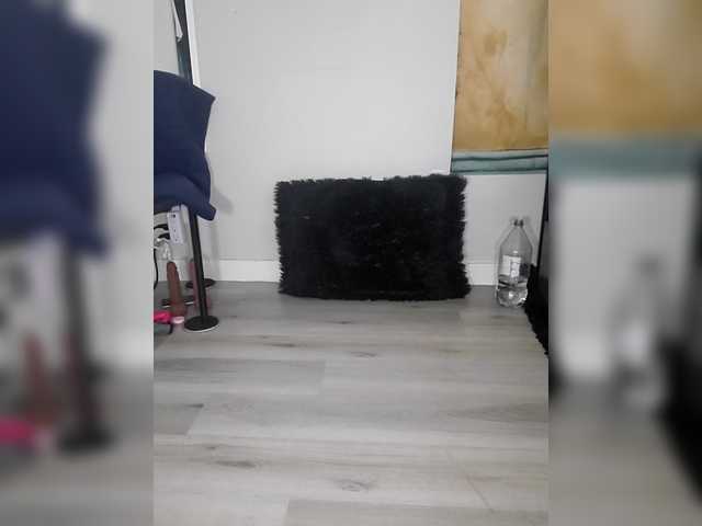 QueenAnitaDix's BongaCams show and profile