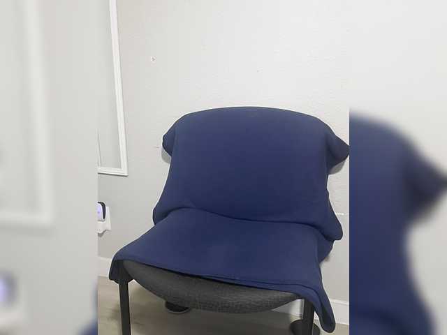 QueenAnitaDix's BongaCams show and profile