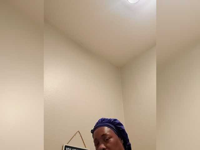 QueenAnitaDix's BongaCams show and profile