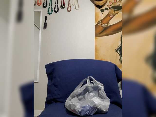 QueenAnitaDix's BongaCams show and profile