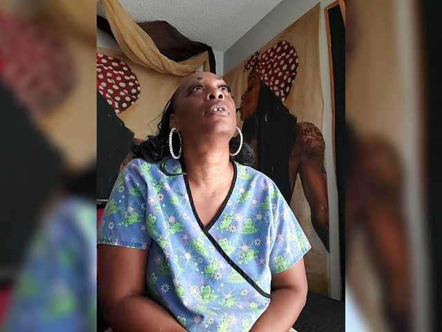 QueenAnitaDix's BongaCams show and profile