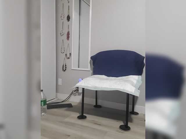 QueenAnitaDix's BongaCams show and profile