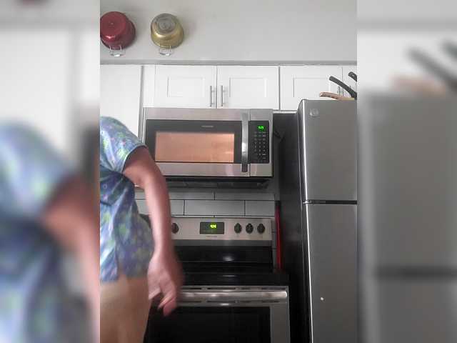 QueenAnitaDix's BongaCams show and profile