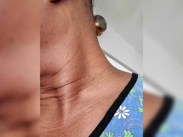 QueenAnitaDix from BongaCams