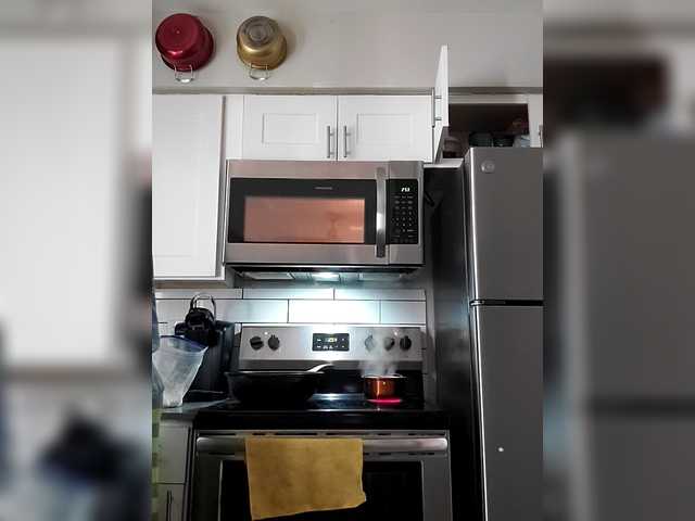 QueenAnitaDix's BongaCams show and profile