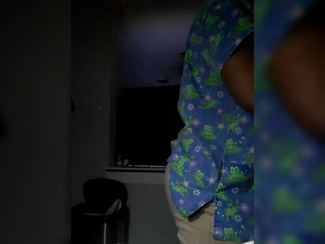 QueenAnitaDix's BongaCams show and profile