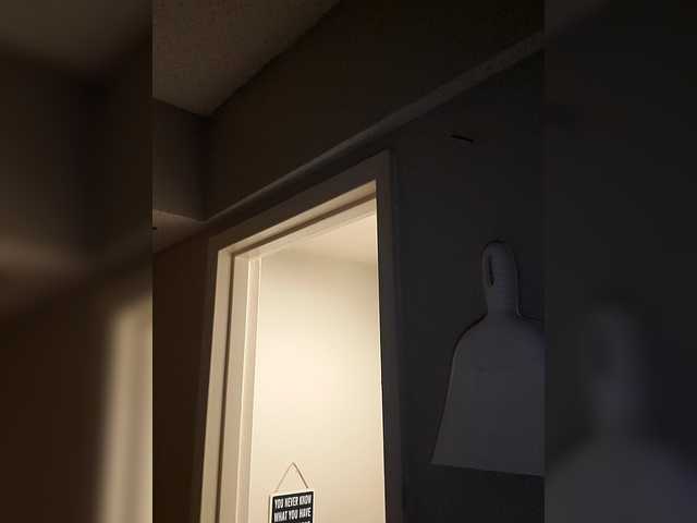 QueenAnitaDix's BongaCams show and profile