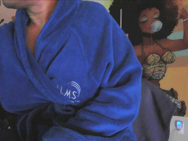  QueenAnitaDix chat room