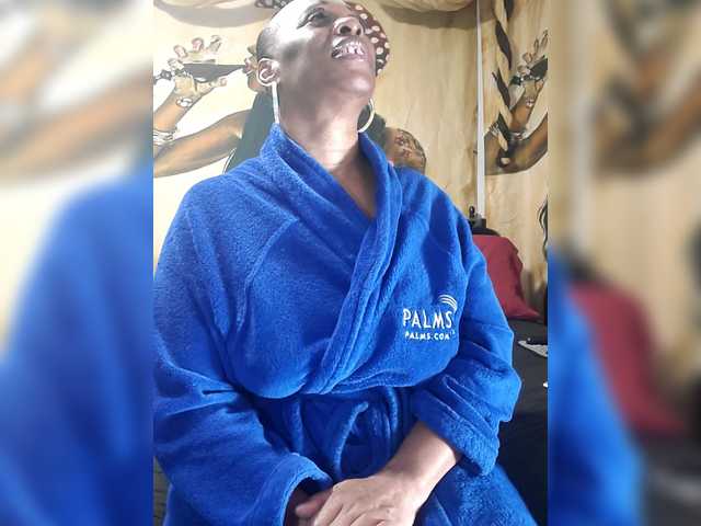 QueenAnitaDix's BongaCams show and profile