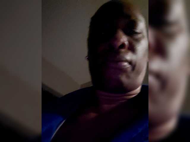 QueenAnitaDix's BongaCams show and profile