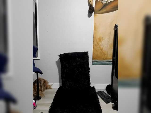 QueenAnitaDix's BongaCams show and profile