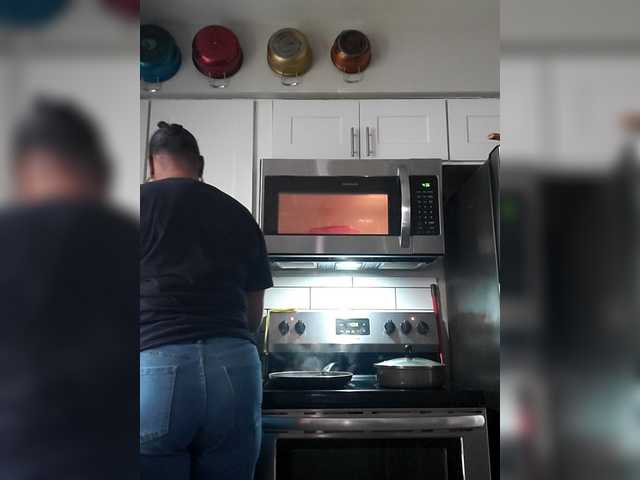 QueenAnitaDix's BongaCams show and profile