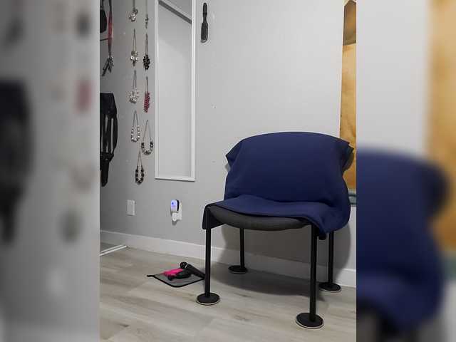 QueenAnitaDix's BongaCams show and profile