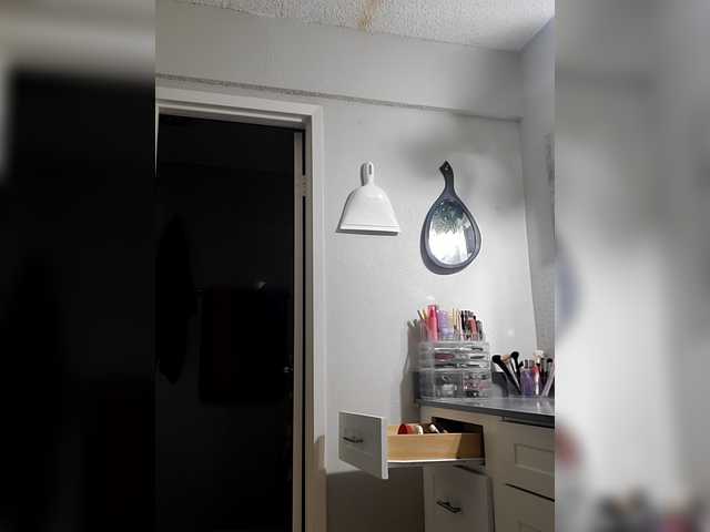 QueenAnitaDix's BongaCams show and profile