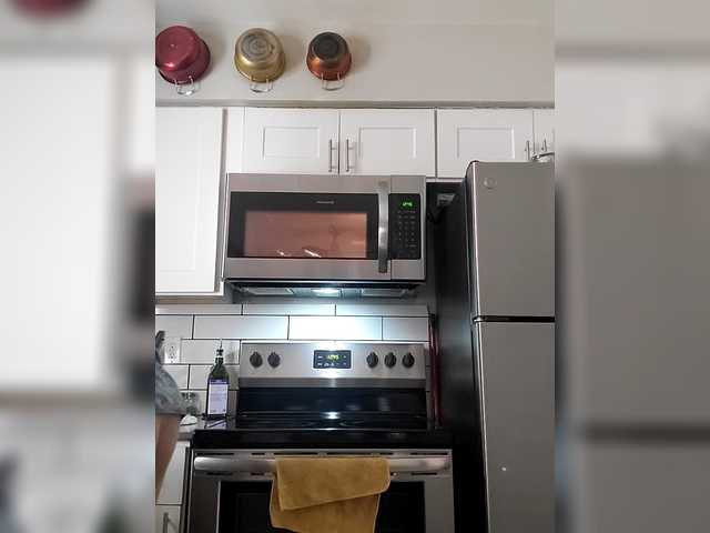 QueenAnitaDix's BongaCams show and profile