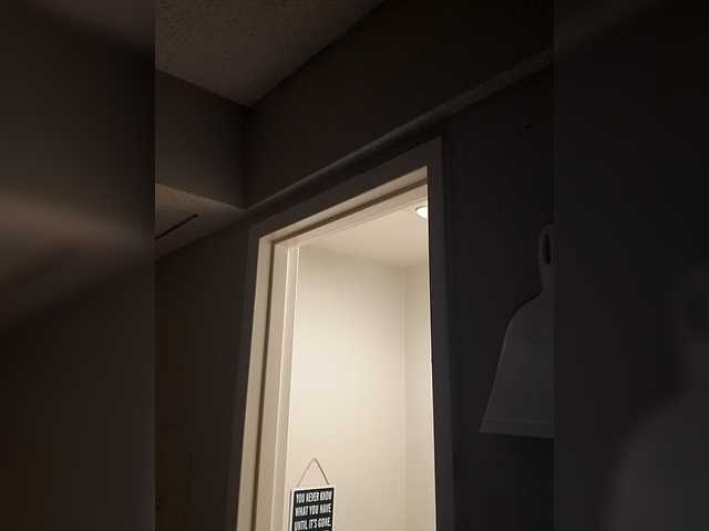 QueenAnitaDix's BongaCams show and profile