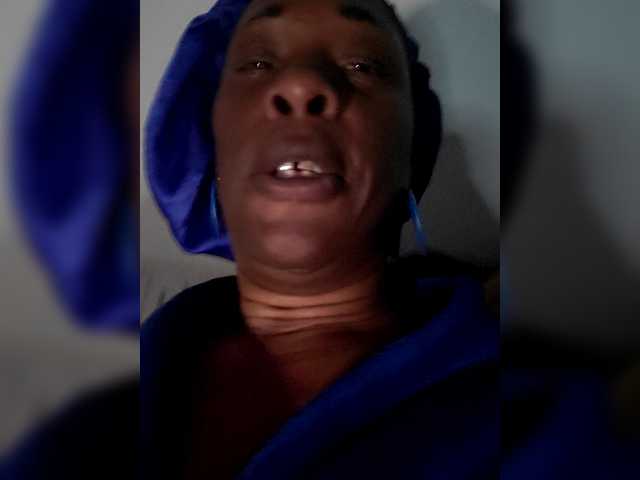 QueenAnitaDix's BongaCams show and profile