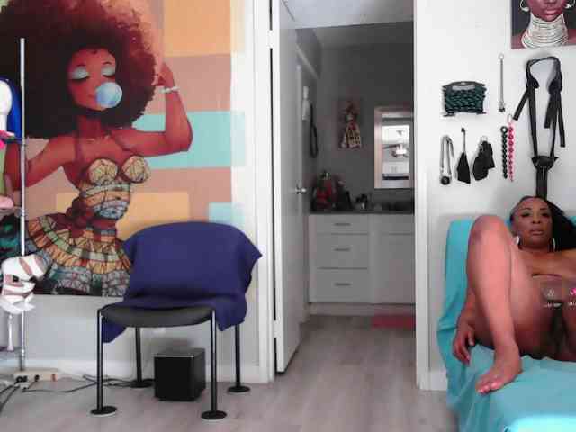 QueenAnitaDix webcam