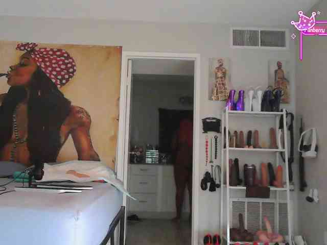 QueenAnitaDix webcam